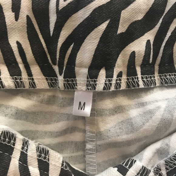 Zebra pants - Picture 4 of 6